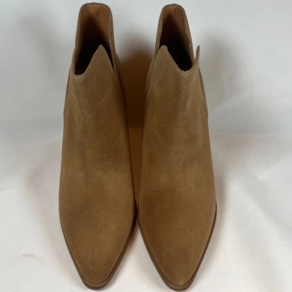 Lisa Vicky Kicky Saddle Brown Suede Ankle Booties 11M NIB